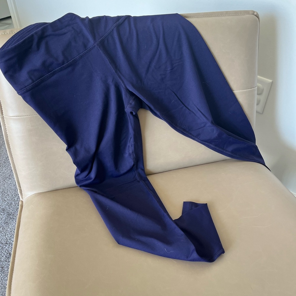 Blue leggings, 90 degree by reflex